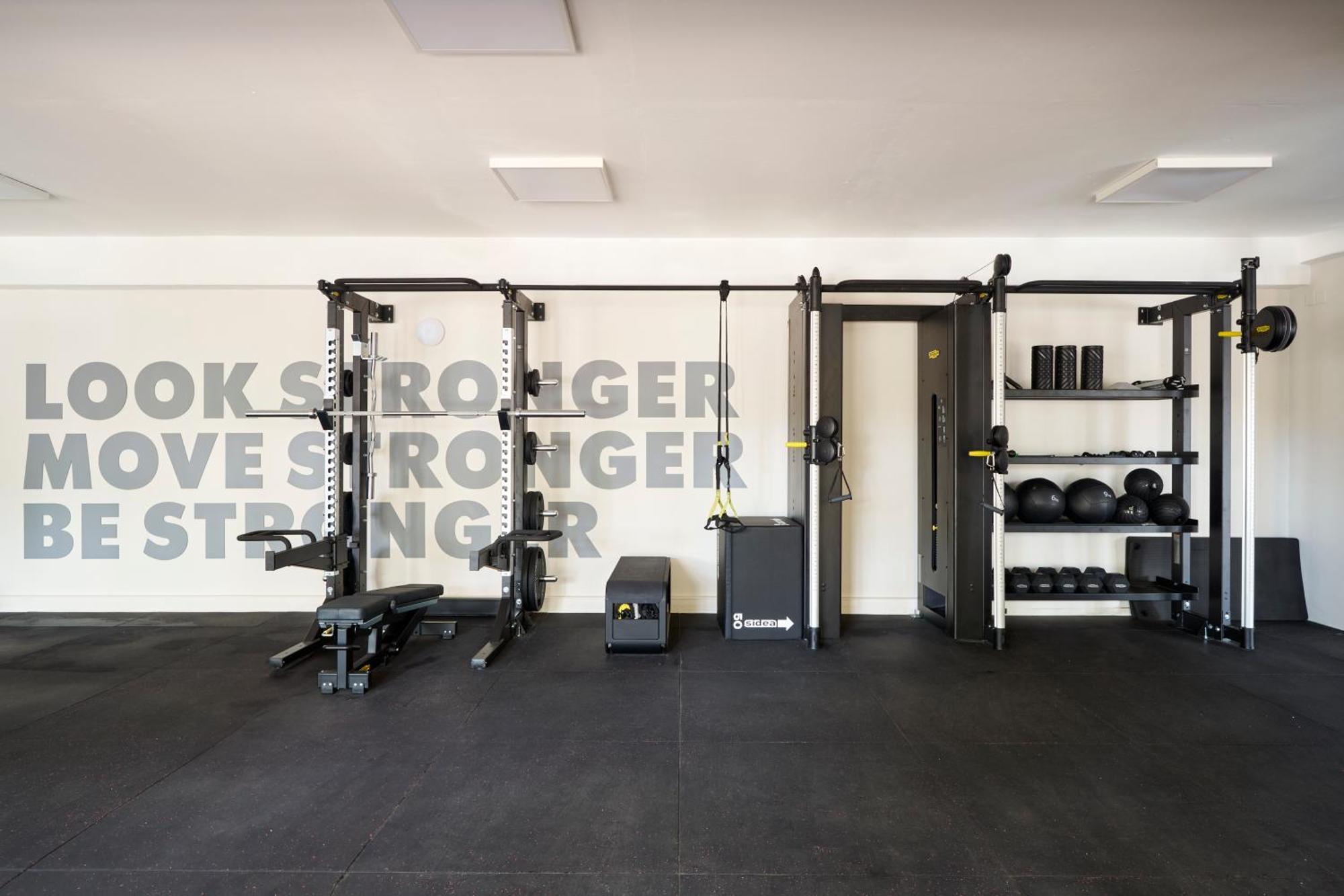 Lux* Belle Mare Resort & Villas Экстерьер фото A functional training gym